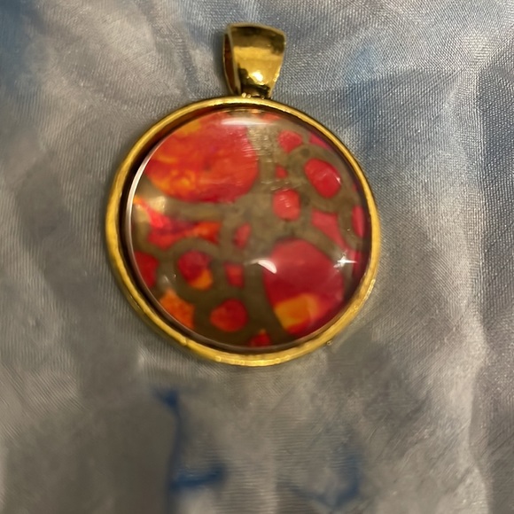 Handmade Jewelry Round Goldtone Setting w Alcohol Ink Art Under Domed Glass - Picture 3 of 4